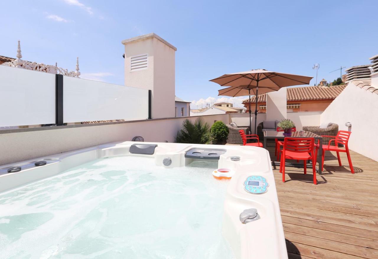 Apartamento De Diseno Con Jacuzzi Privado Granada Exterior photo