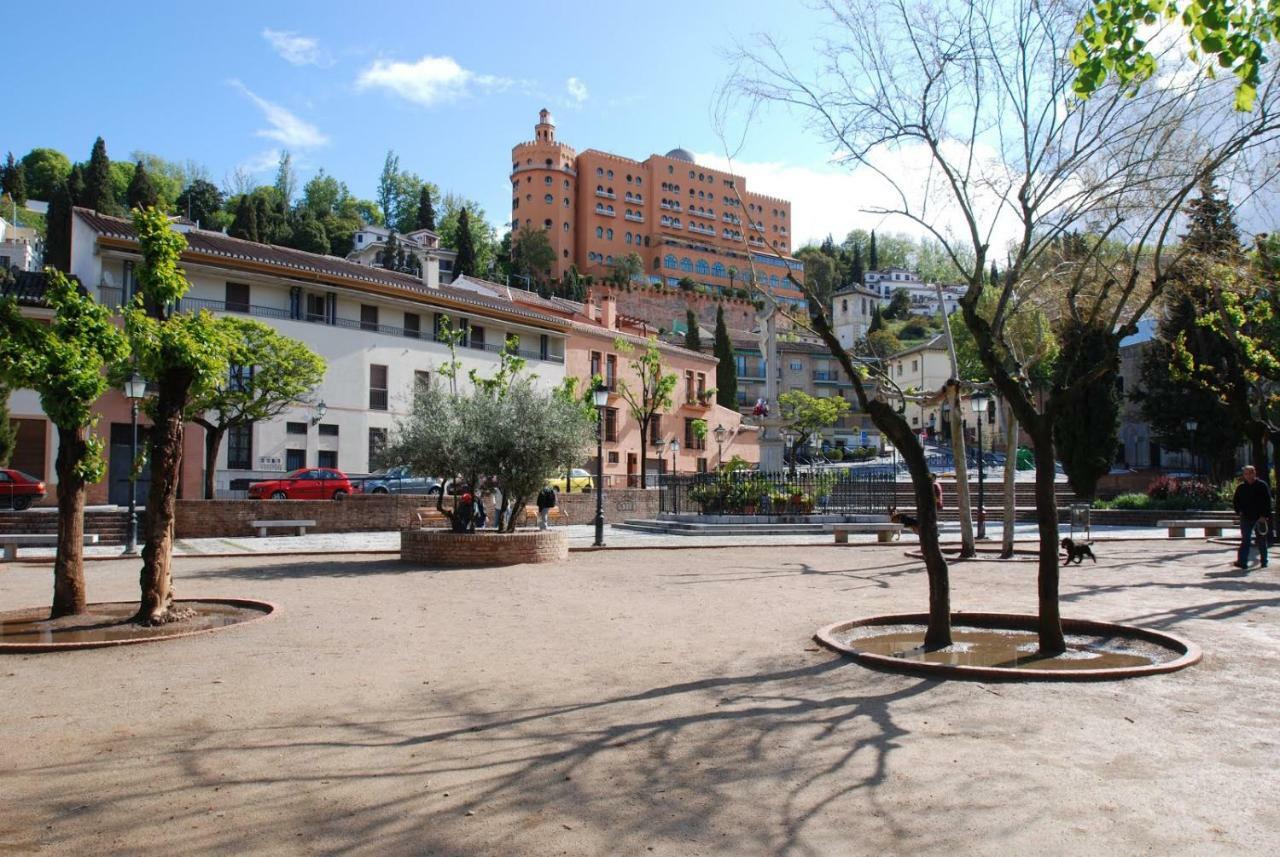 Apartamento De Diseno Con Jacuzzi Privado Granada Exterior photo